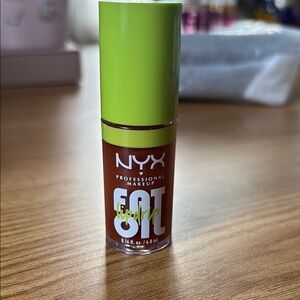 NYX Professional Makeup Fat Oil Lip Drip in Scrollin